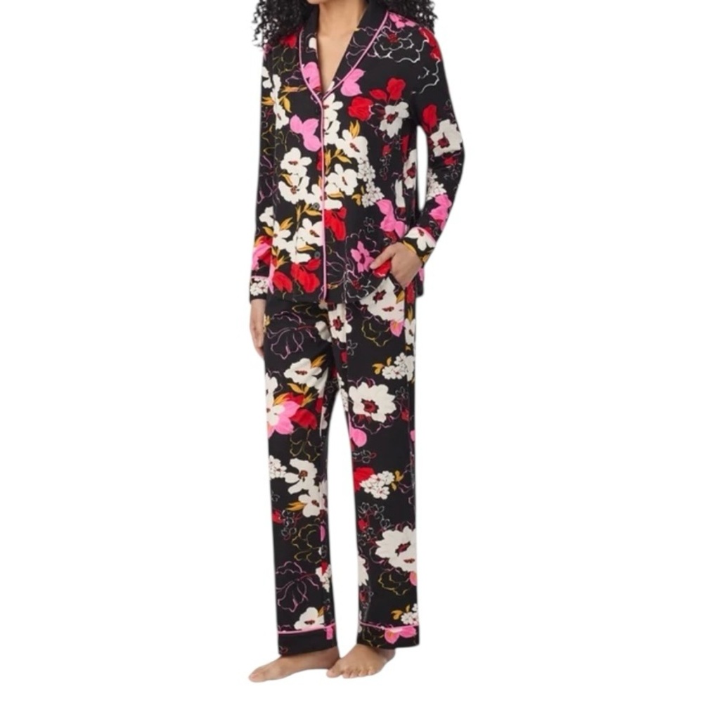 Room Service Women's Shawl Collar Pajama Set/Black with Floral/Size: X-Large - Picture 3 of 16